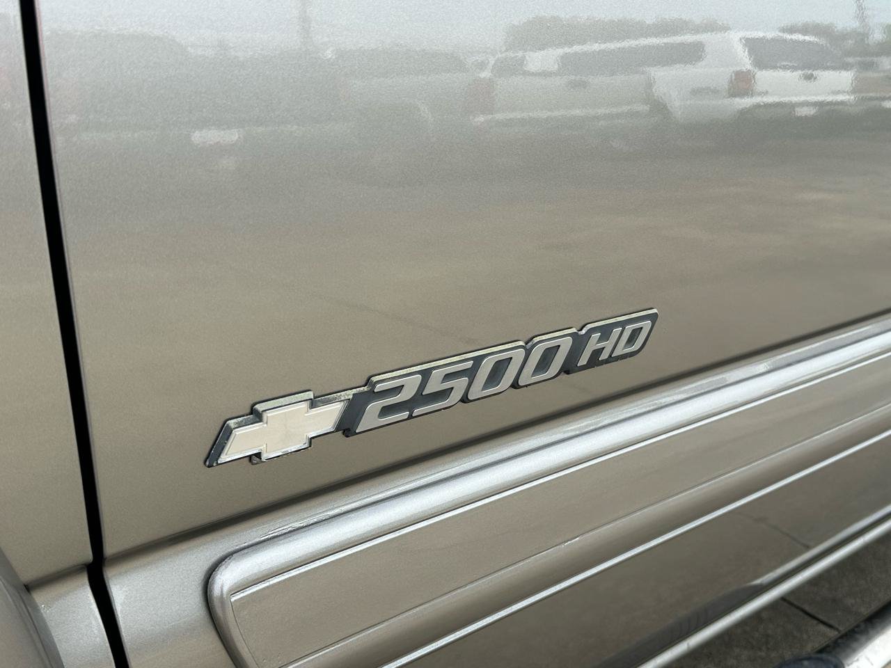 Used 2003 Chevrolet Silverado 2500 LS RWD image 12