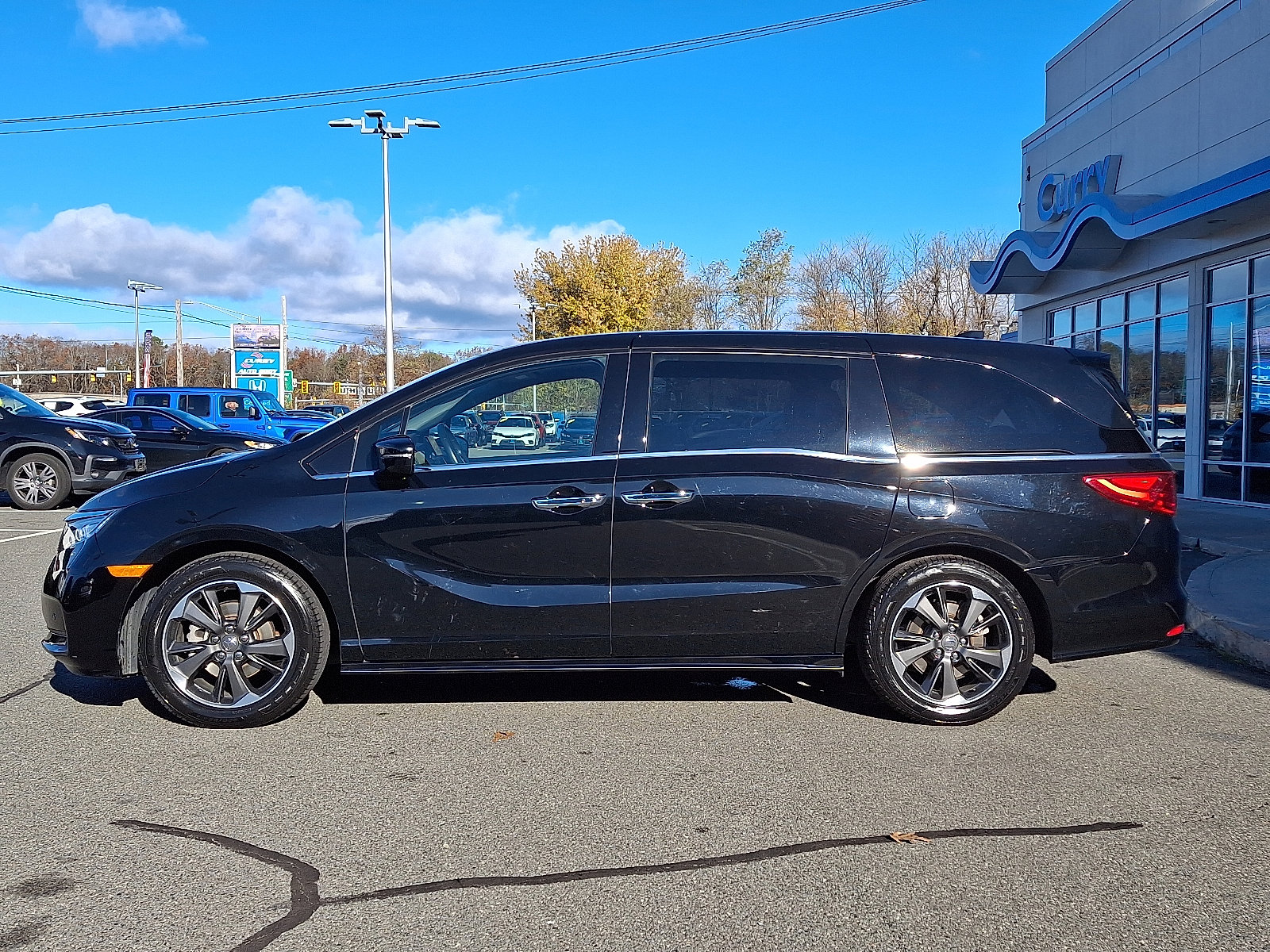 Used 2023 Honda Odyssey Elite image 7