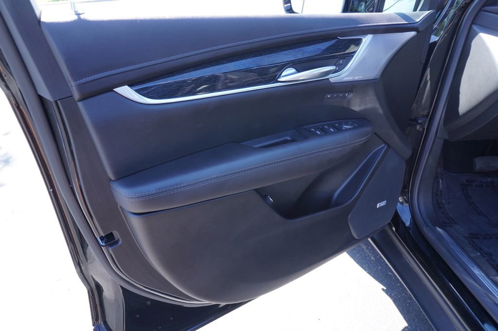Certified 2025 Cadillac XT5 Premium Luxury image 15