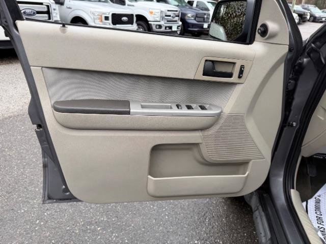 Used 2010 Ford Escape XLT FWD image 15