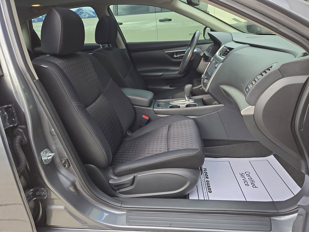 Used 2016 Nissan Altima 2.5 SV w/ Convenience Package image 17