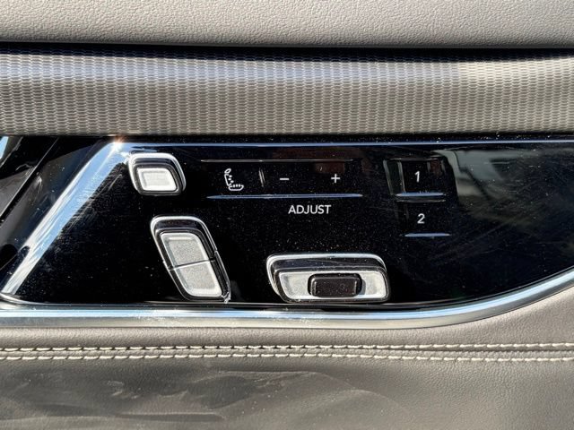 New 2026 Jeep Grand Wagoneer L Summit AWD/4WD image 14