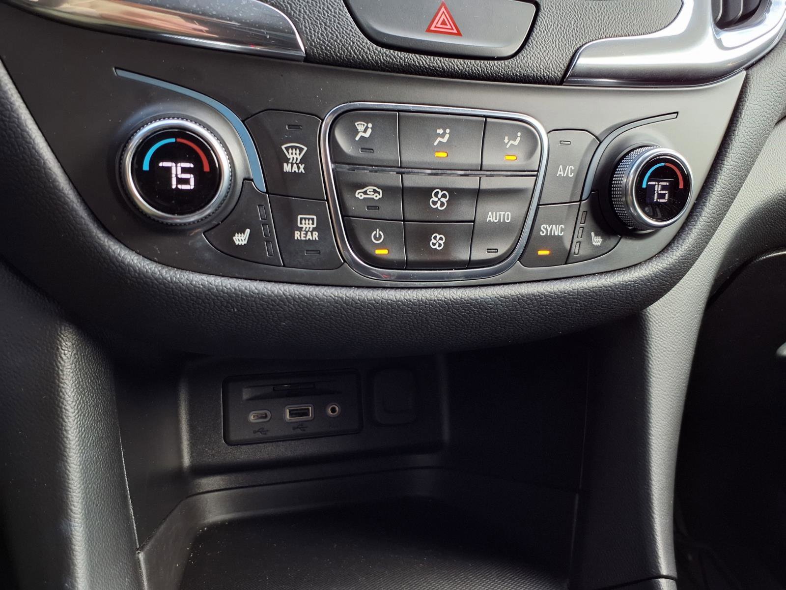 Used 2020 Chevrolet Equinox LT w/ Sport Edition image 20