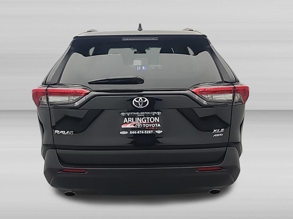 Used 2025 Toyota RAV4 XLE AWD/4WD image 5