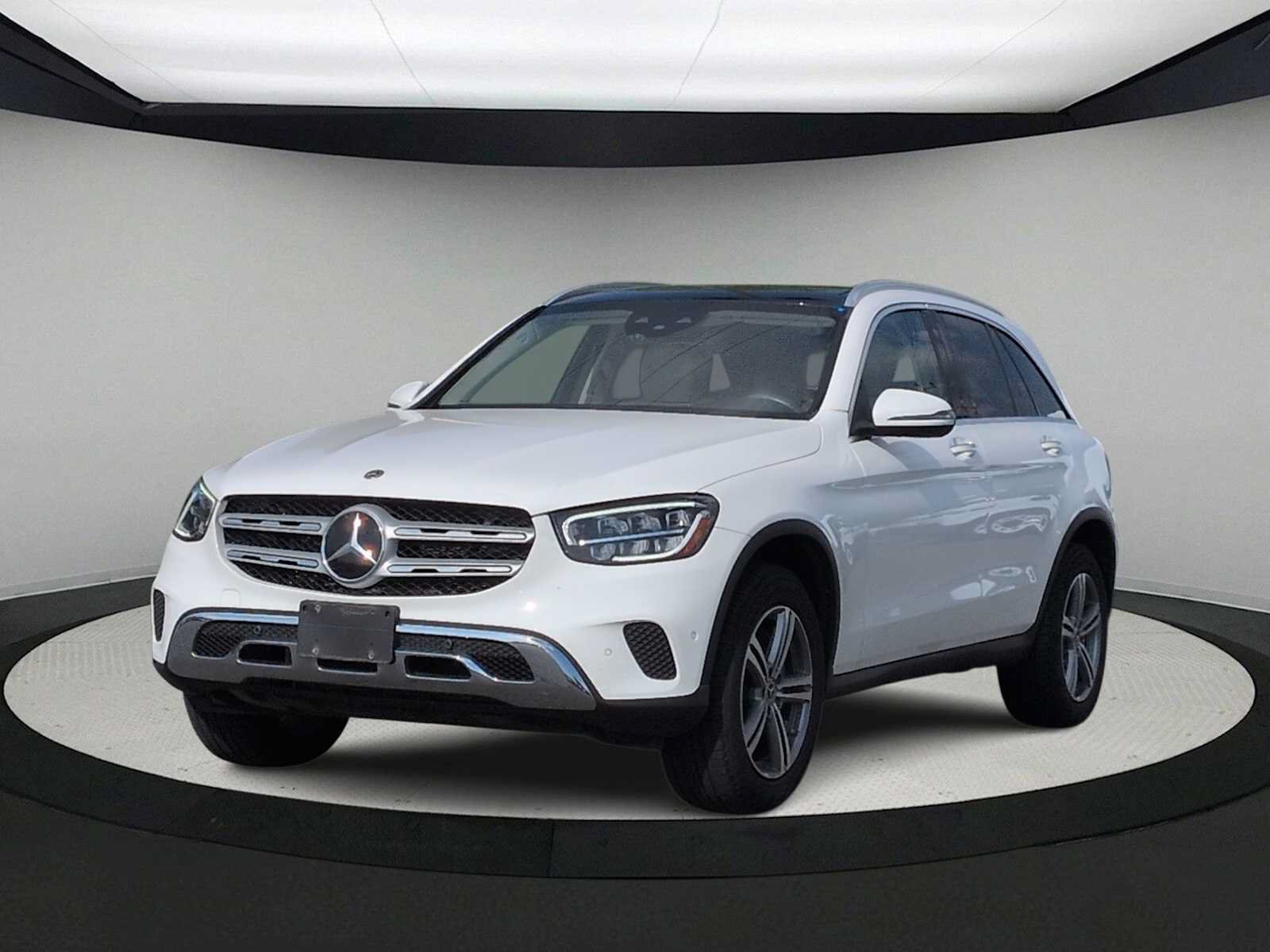 Used 2021 Mercedes-Benz GLC 300 4MATIC image 4