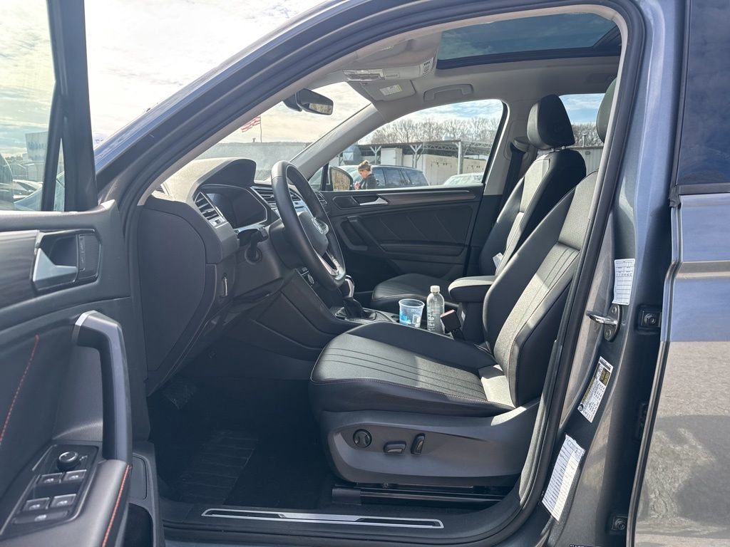 Used 2024 Volkswagen Tiguan Wolfsburg Edition image 13