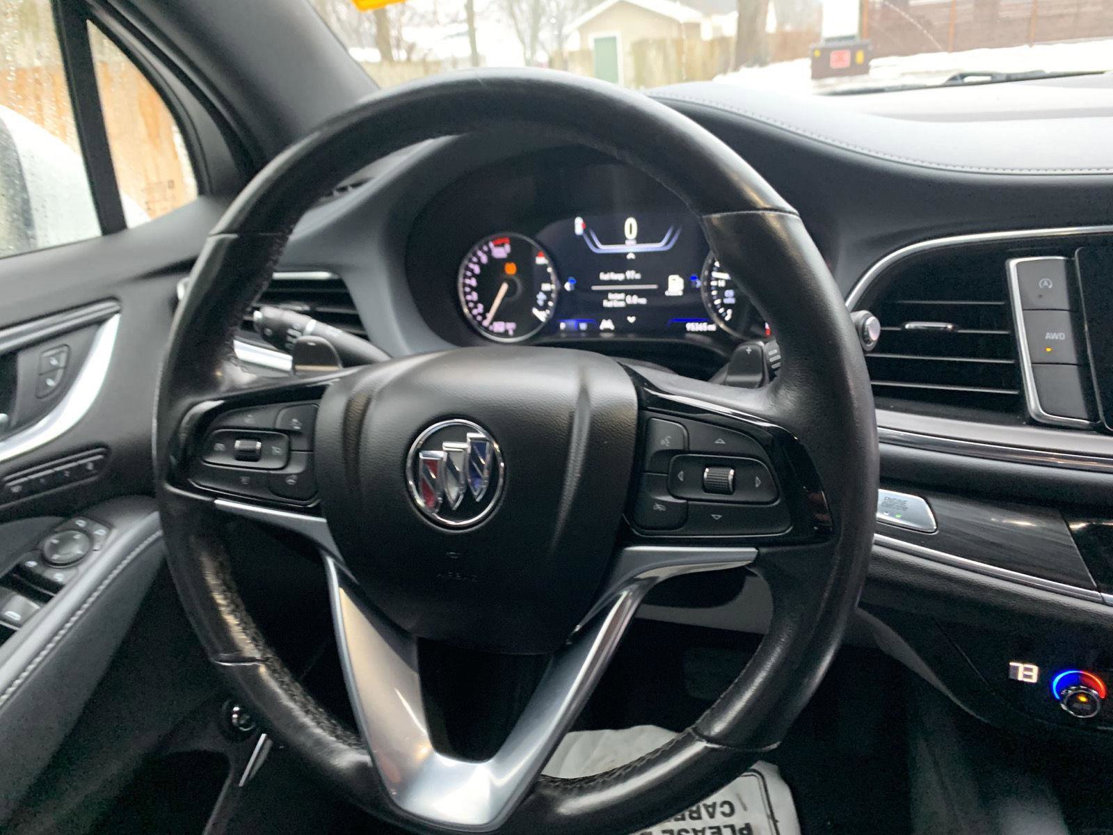 Used 2022 Buick Enclave Premium image 18