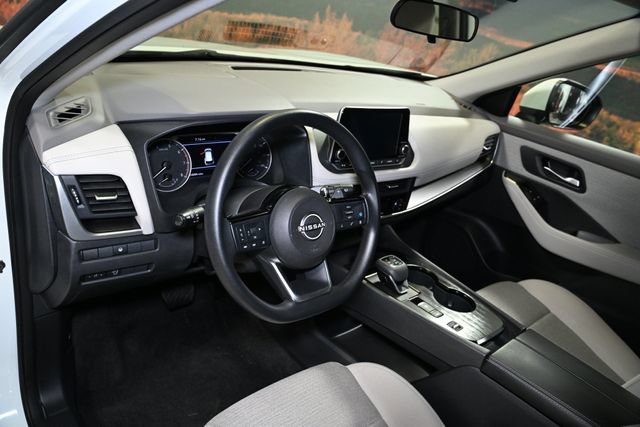 Used 2023 Nissan Rogue SV FWD image 21