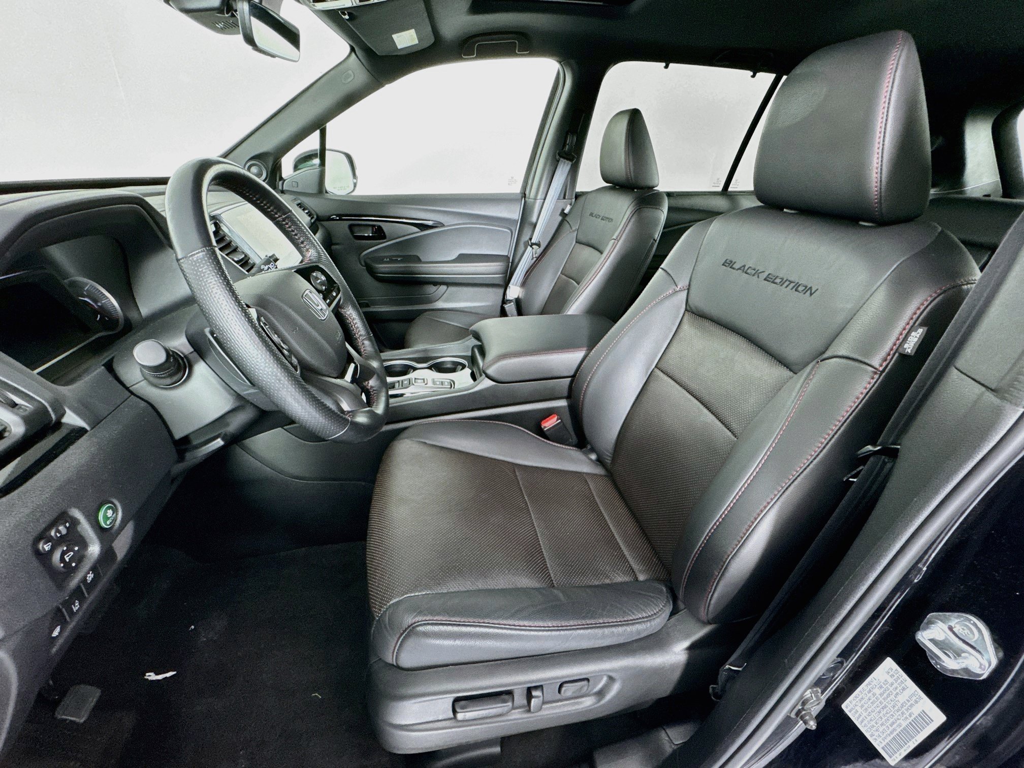 Certified 2024 Honda Passport Black Edition image 21