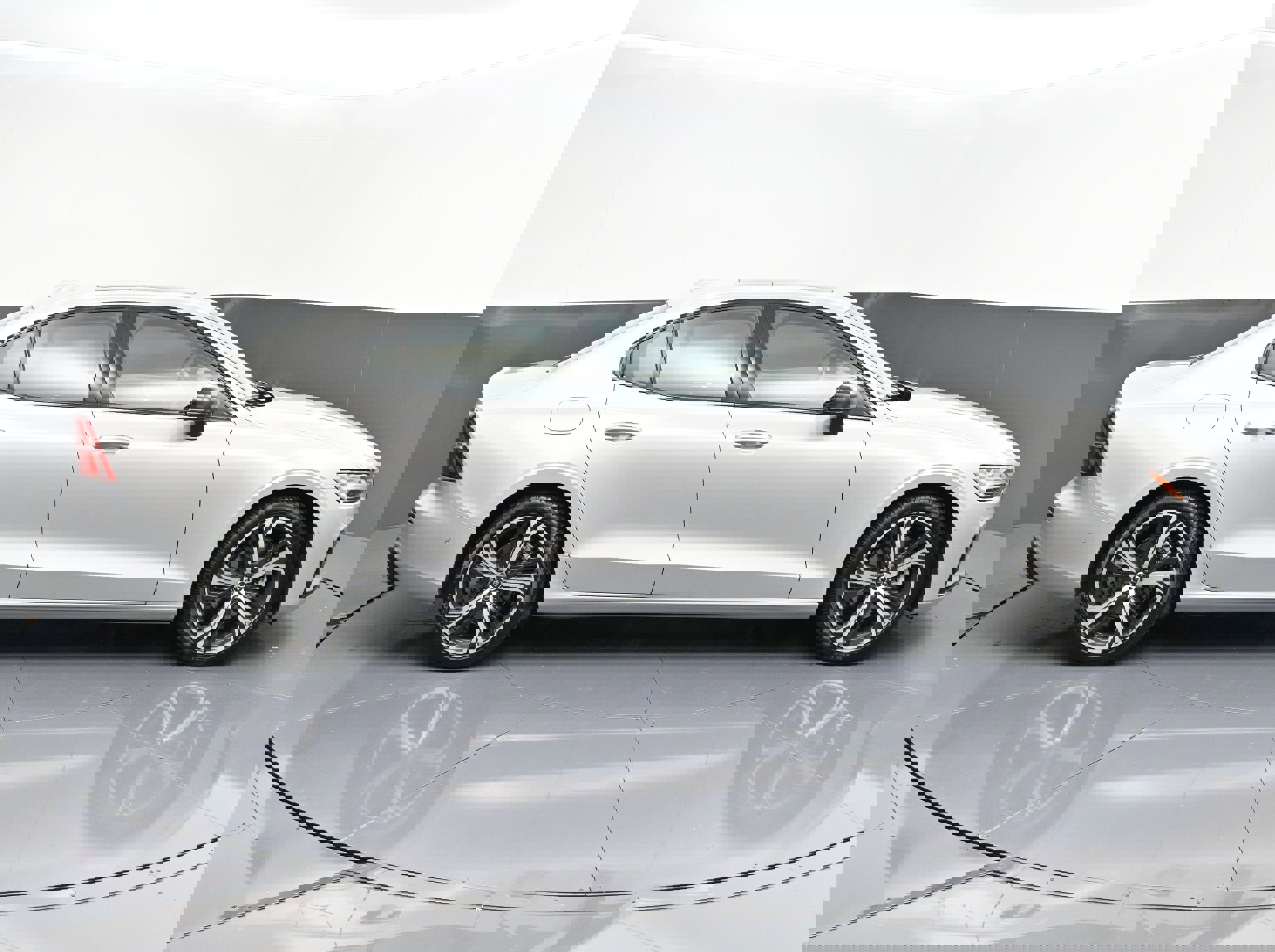 Used 2023 Volvo S60 B5 Plus w/ Climate Package image 8