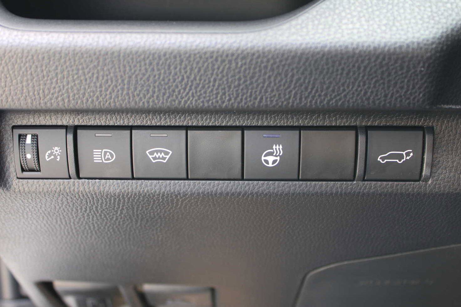 New 2025 Toyota RAV4 XLE image 19