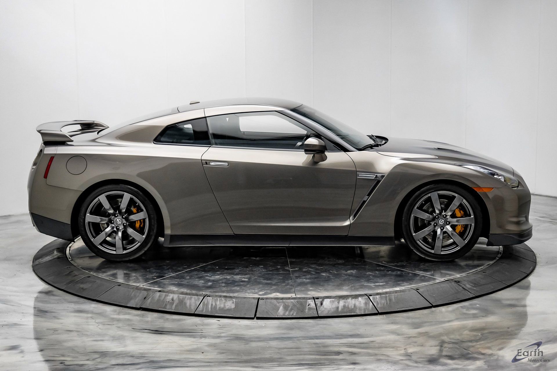 Used 2009 Nissan GT-R Premium image 23