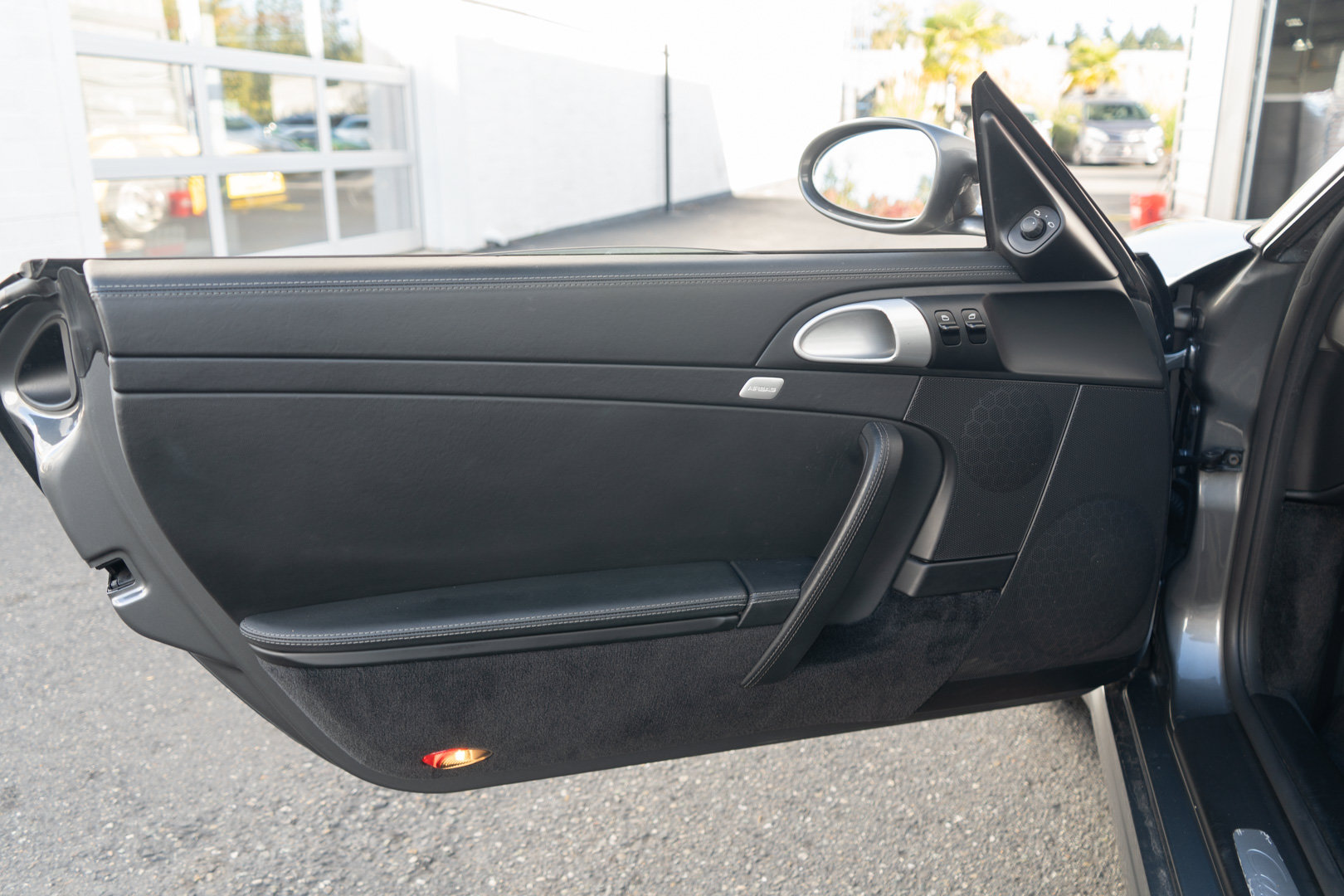 Used 2007 Porsche 911 Carrera RWD image 11