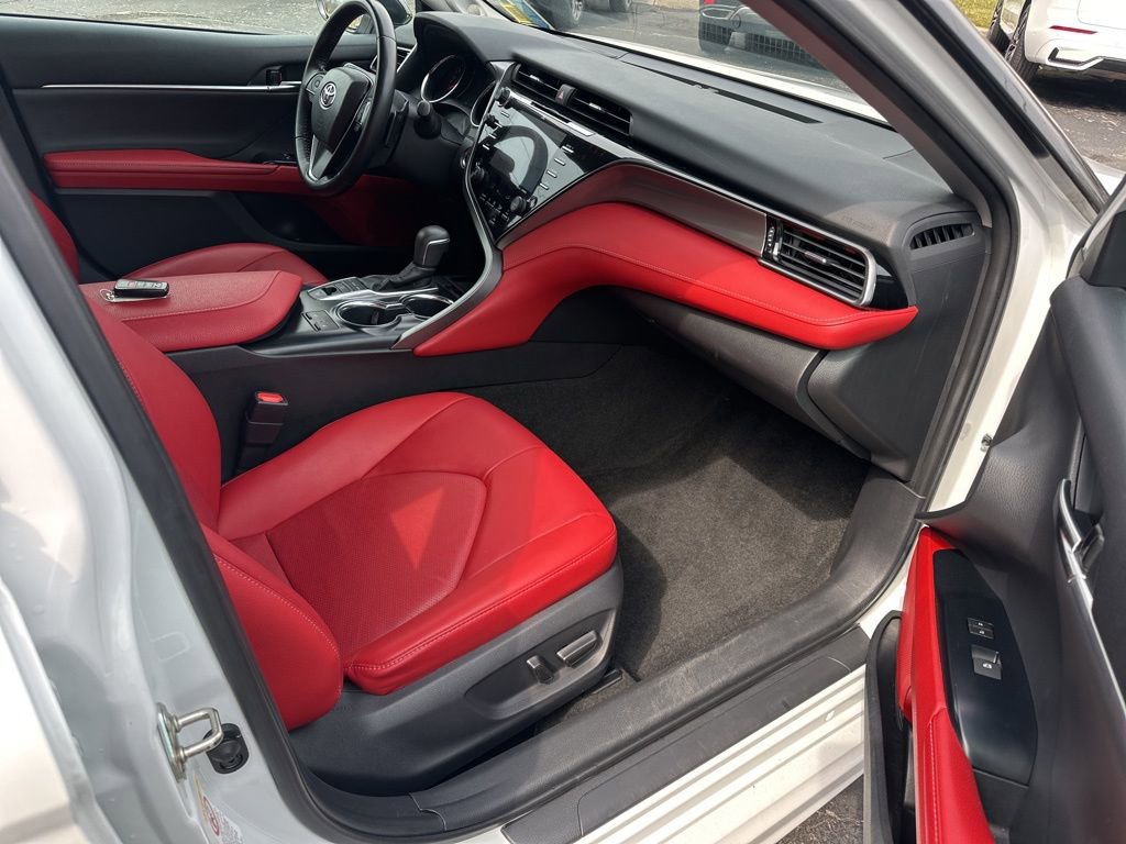 Used 2019 Toyota Camry XSE image 40