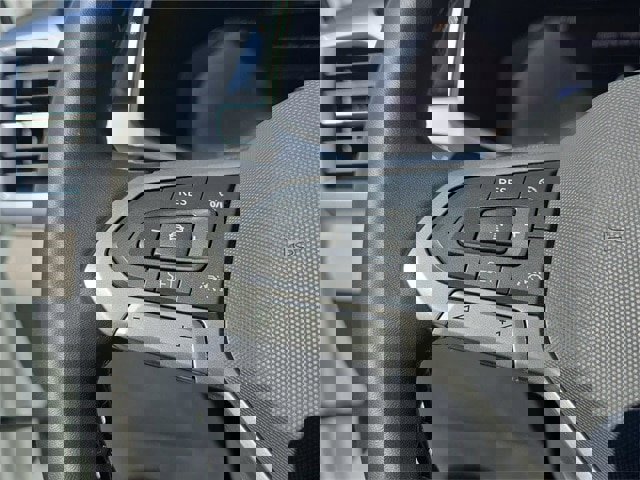 New 2025 Volkswagen Taos SE image 17