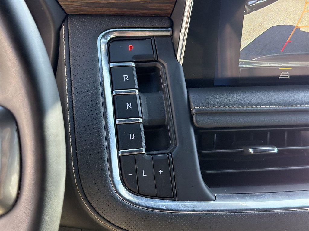 Used 2024 Chevrolet Tahoe Premier RWD image 15