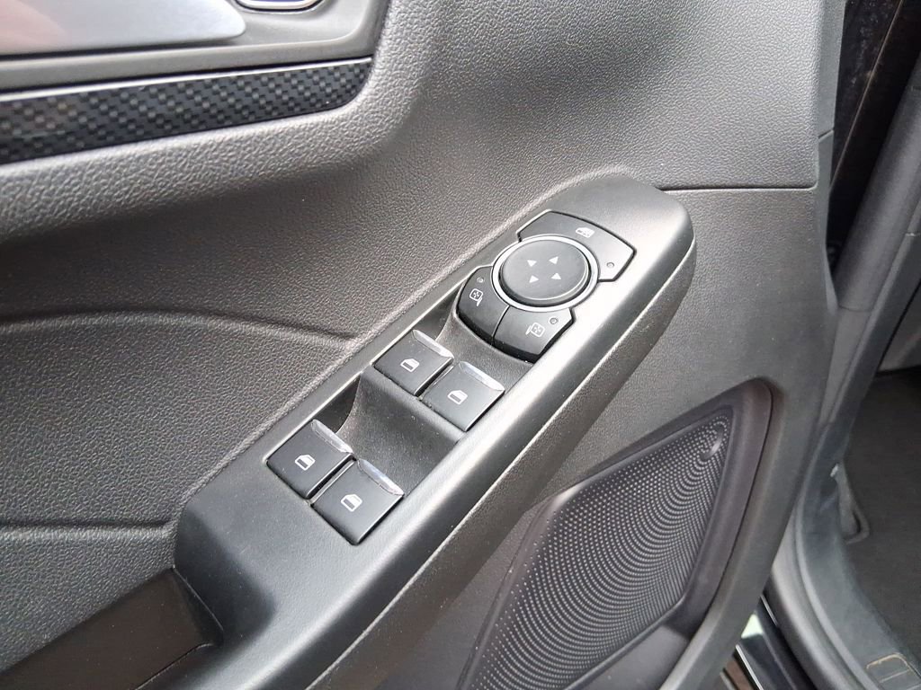 Used 2024 Ford Escape ST-Line image 11