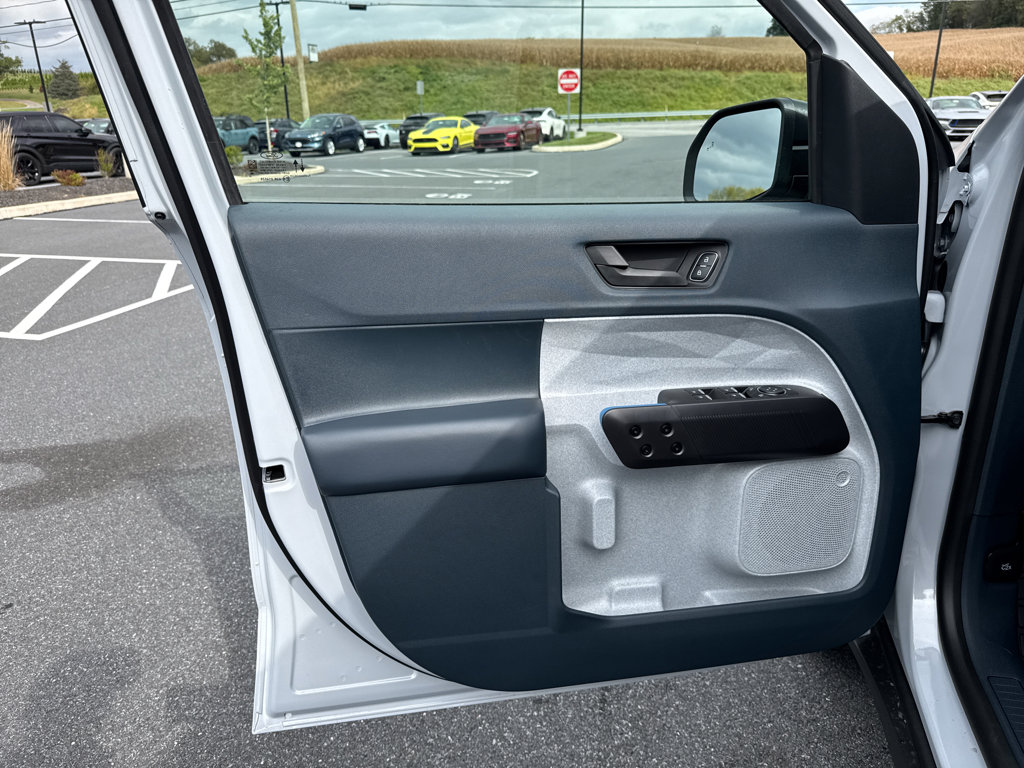 New 2025 Ford Maverick XLT image 25