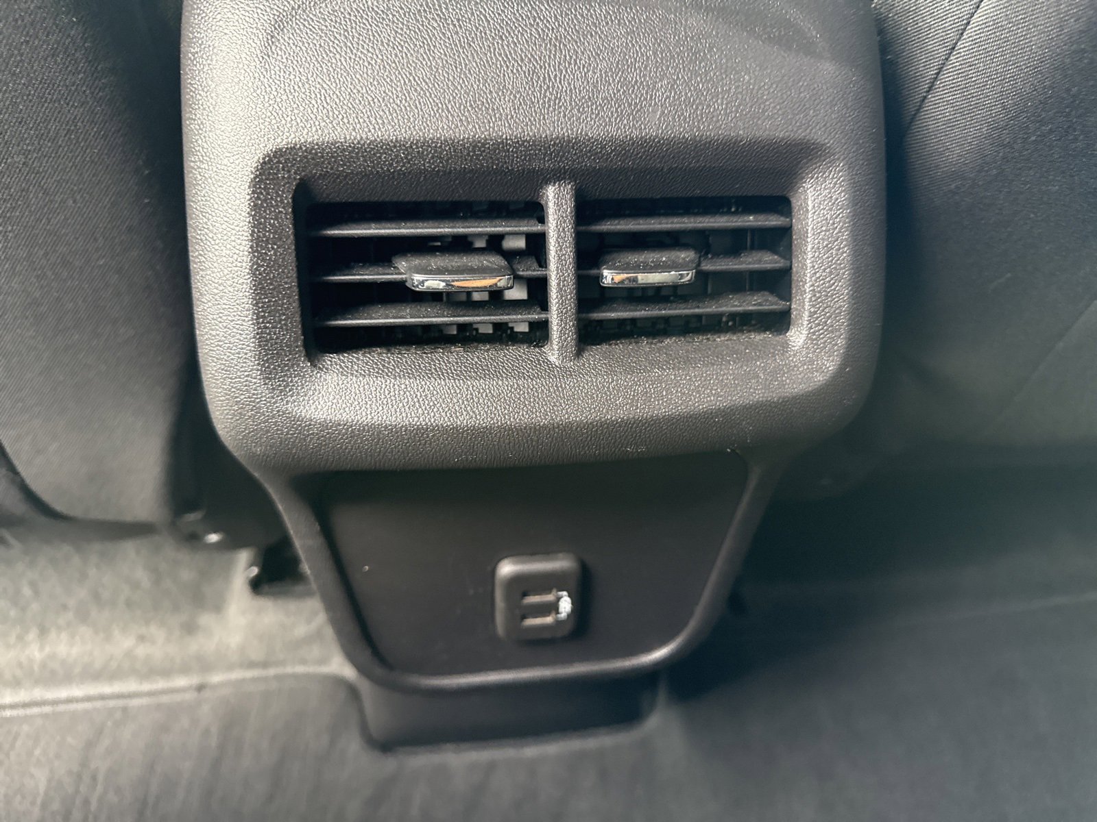 Used 2024 Chevrolet Equinox LT image 18