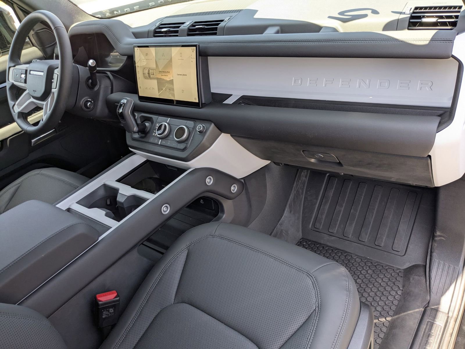 Used 2025 Land Rover Defender 130 S image 25