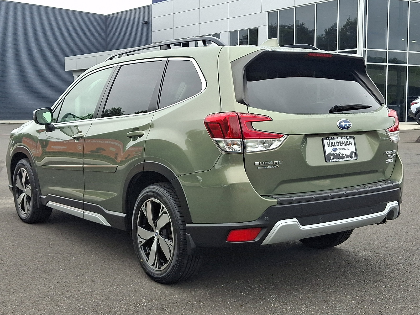 Used 2020 Subaru Forester Touring AWD/4WD image 5