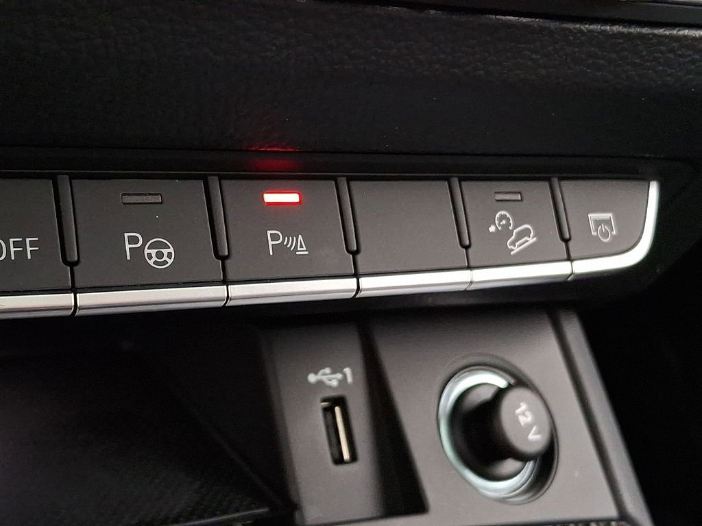 Used 2022 Audi SQ5 Prestige AWD/4WD image 21