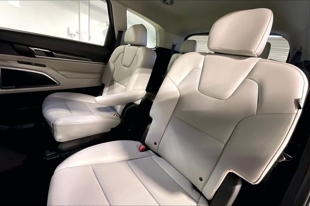 Used 2024 Kia Telluride S w/ S Sunroof Package image 36