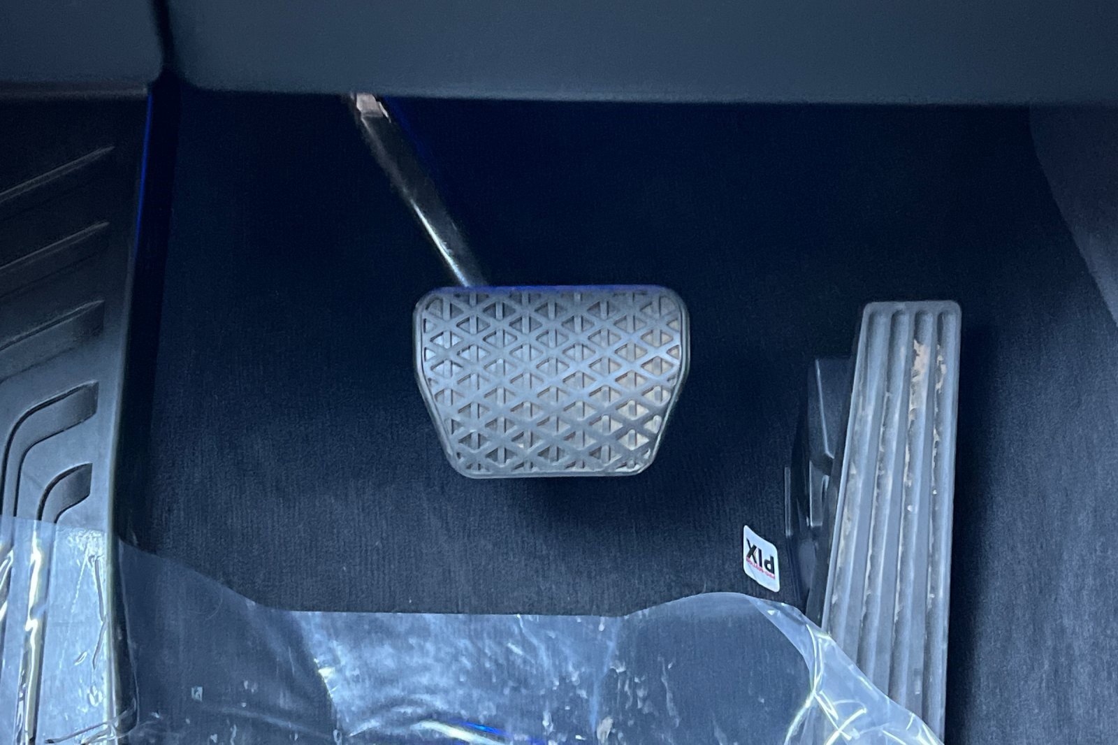 Used 2025 BMW X7 xDrive40i w/ Climate Comfort Package image 45