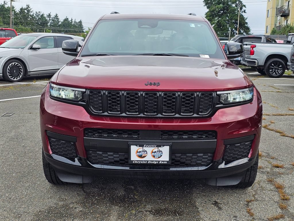 Used 2023 Jeep Grand Cherokee L Laredo AWD/4WD image 3