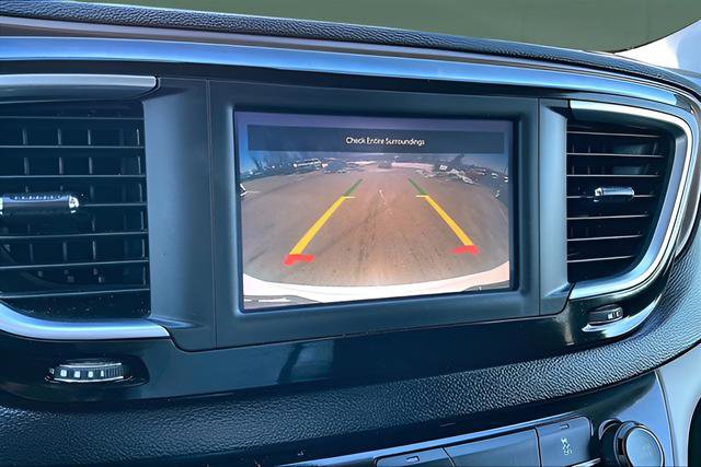 Used 2022 Chrysler Voyager LX image 17