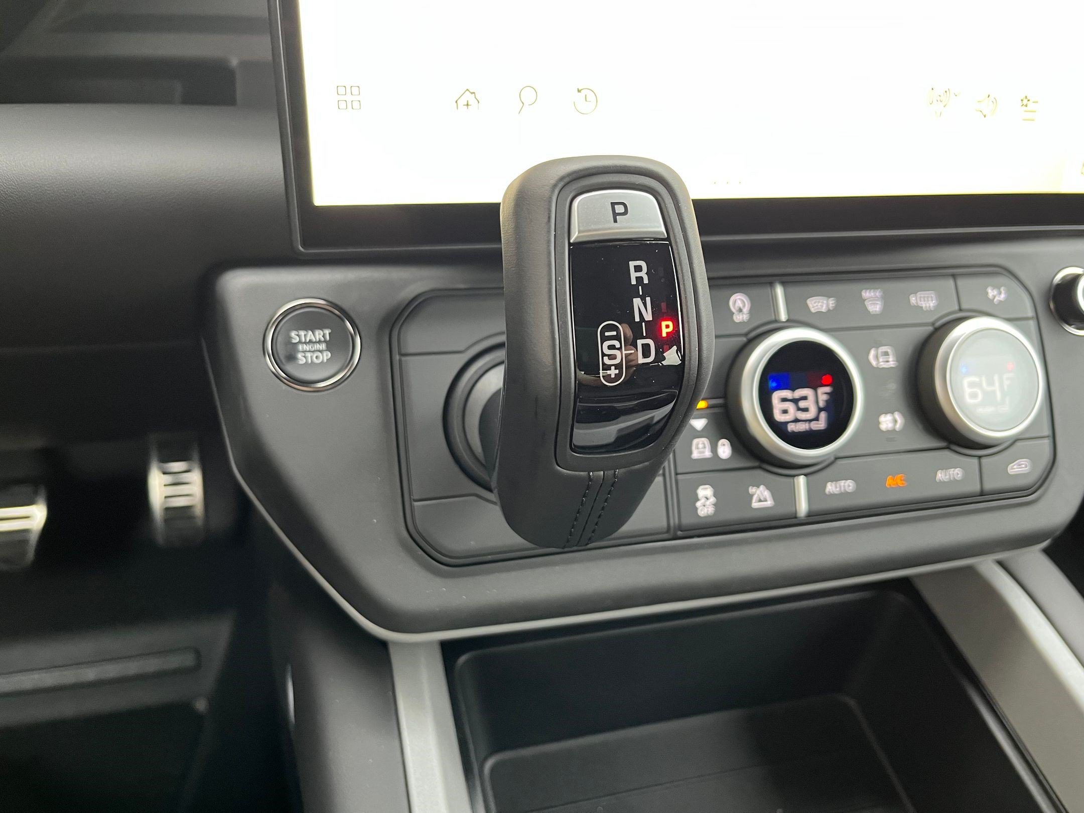 New 2026 Land Rover Defender 110 V8 AWD/4WD image 19
