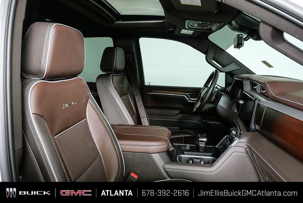 Used 2025 GMC Sierra 1500 Denali w/ Technology Package AWD/4WD image 24