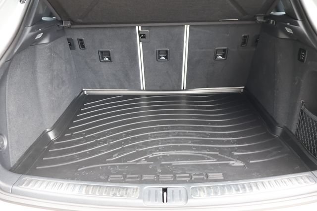 Used 2024 Porsche Macan S AWD/4WD image 18