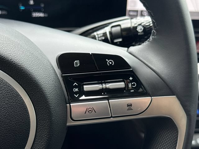 Used 2023 Hyundai Elantra Limited FWD image 29