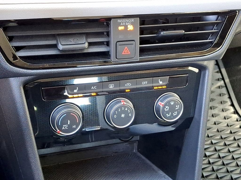 Certified 2025 Volkswagen Taos S image 15