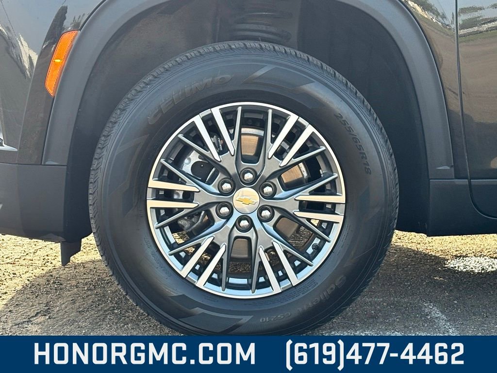Used 2024 Chevrolet Traverse LT image 10