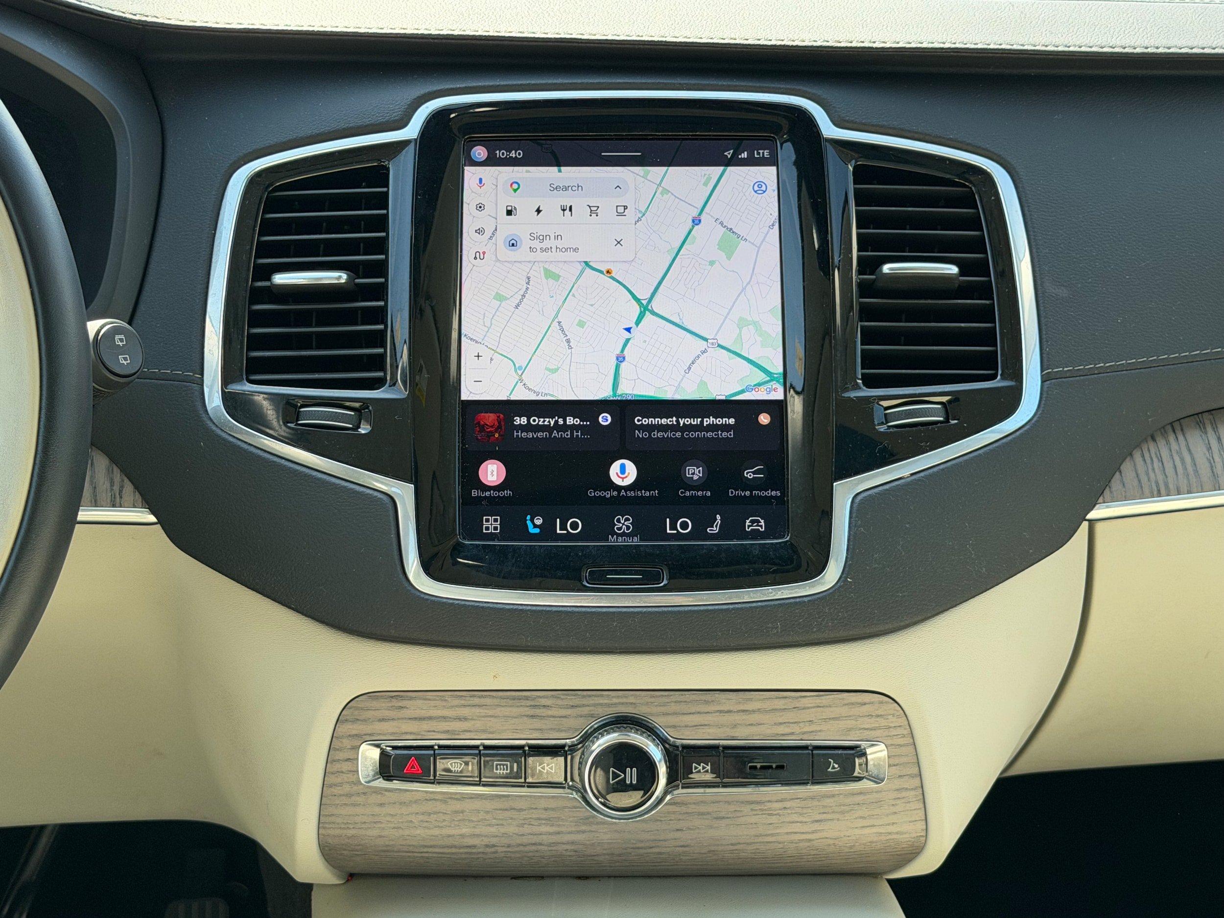 Certified 2024 Volvo XC90 T8 Ultimate w/ Protection Package Premier AWD/4WD image 16