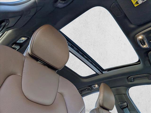 Used 2022 Volvo S60 T8 Inscription w/ Advanced Package image 20