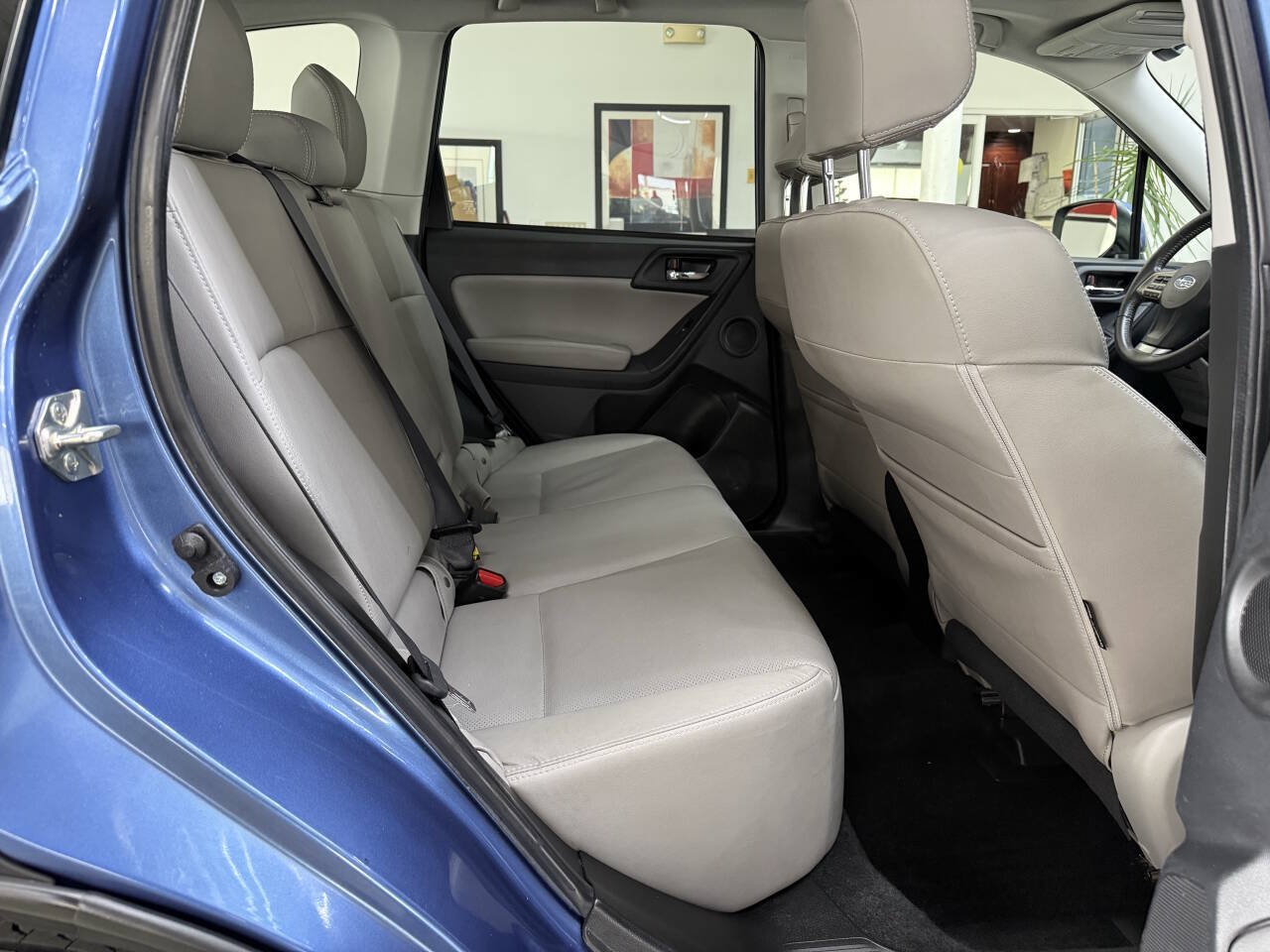 Used 2015 Subaru Forester 2.5i Limited AWD/4WD image 15