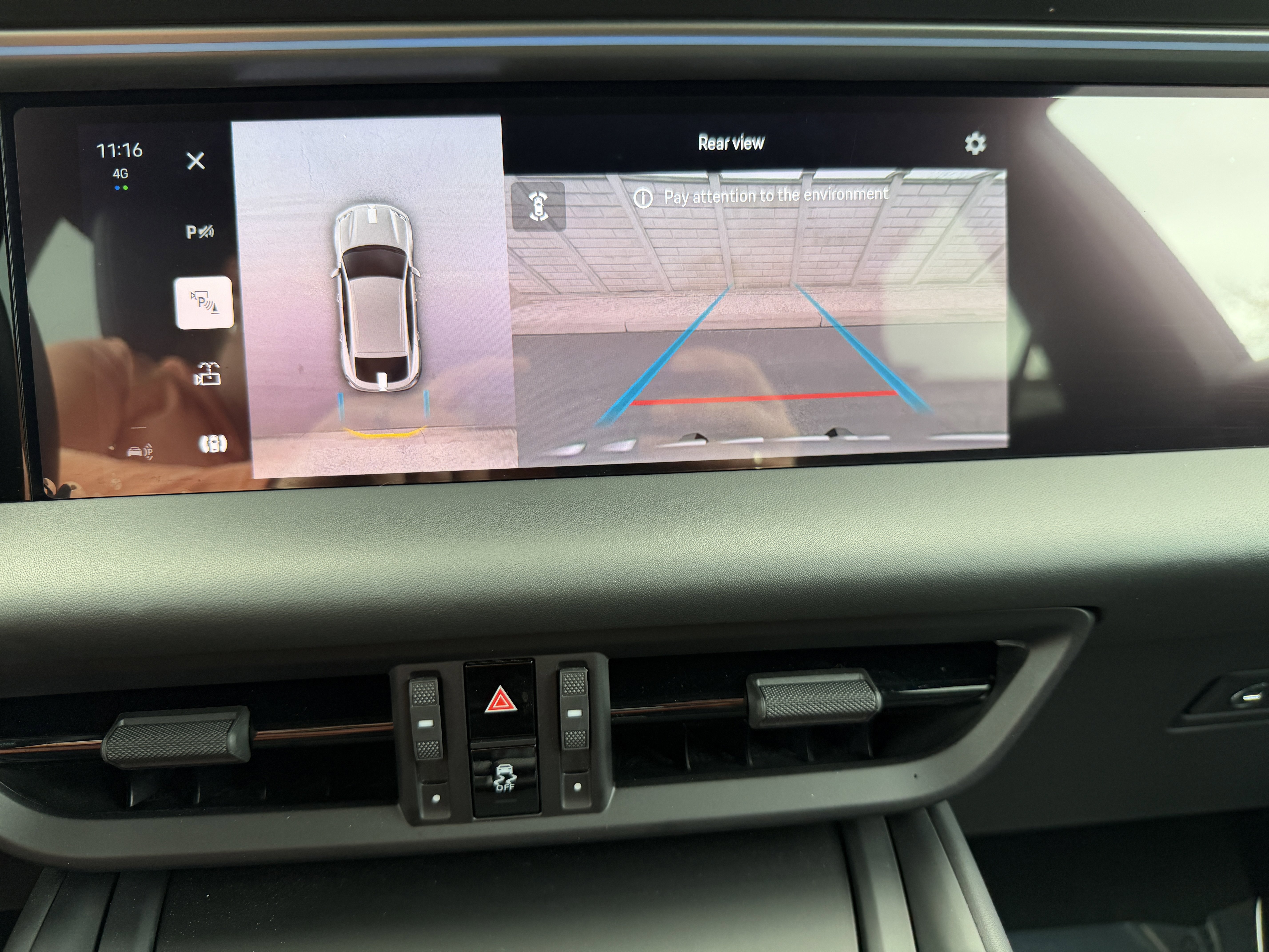 Used 2024 Porsche Macan 4 Electric image 30