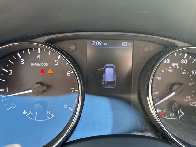 Used 2018 Nissan Rogue SL image 4