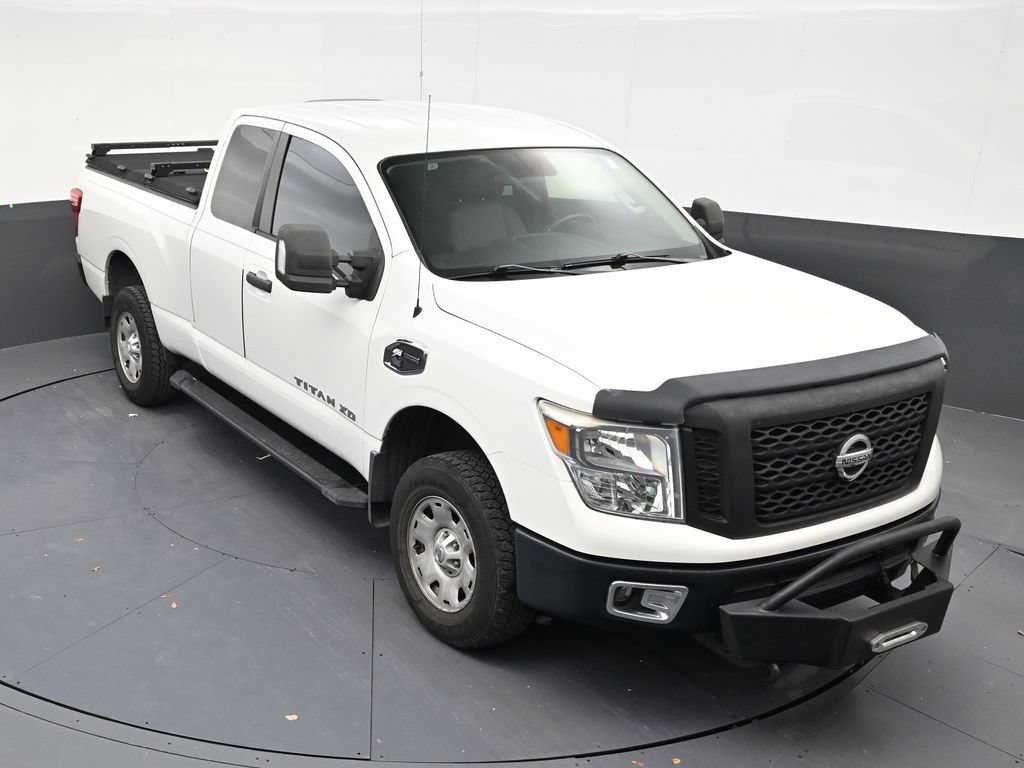 Used 2017 Nissan Titan S AWD/4WD image 18