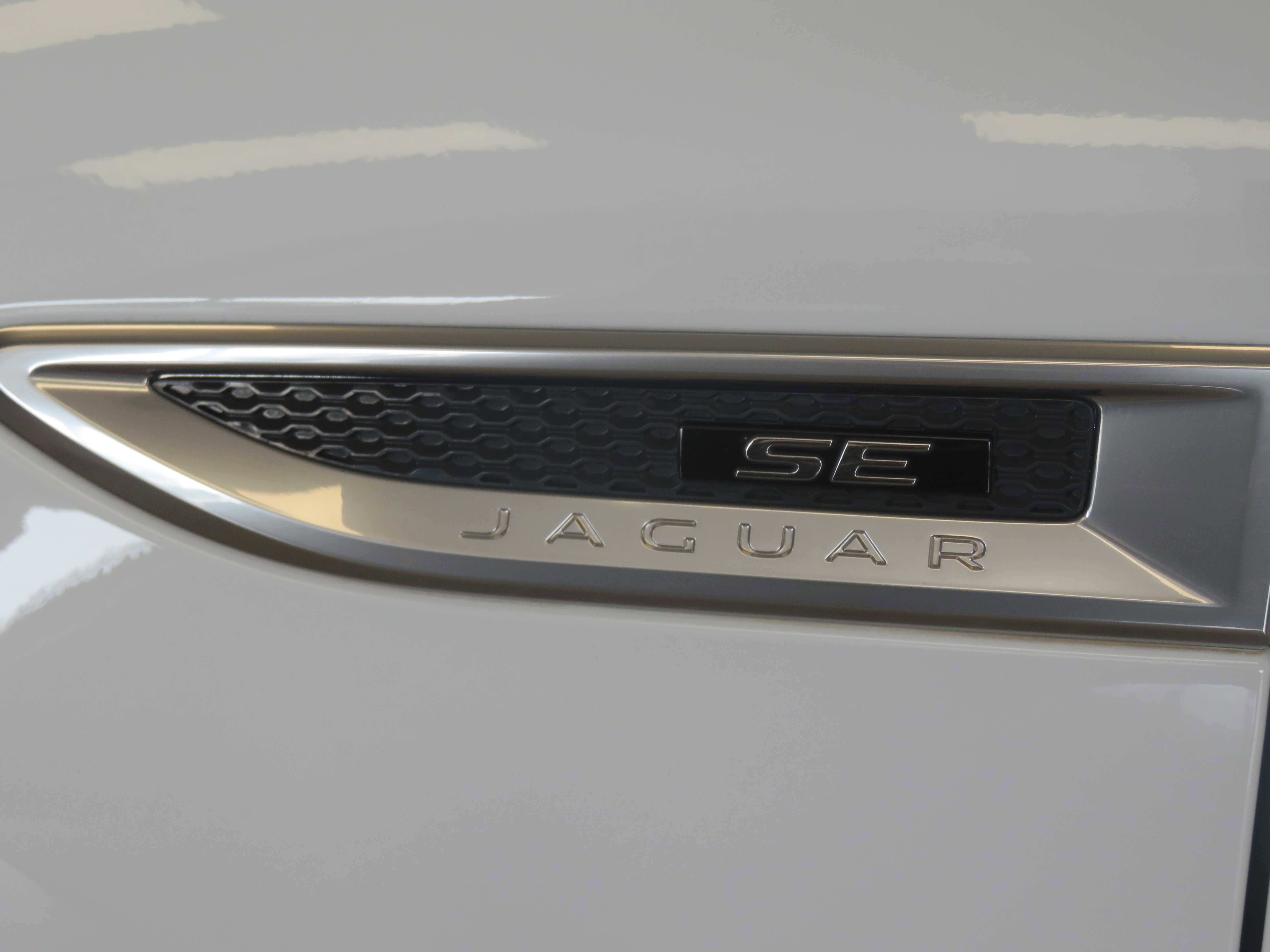 Used 2020 Jaguar E-PACE R-Dynamic SE AWD/4WD image 85
