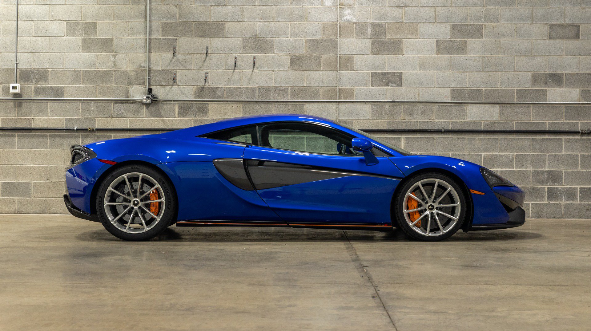 Used 2019 McLaren 570S Coupe RWD image 10