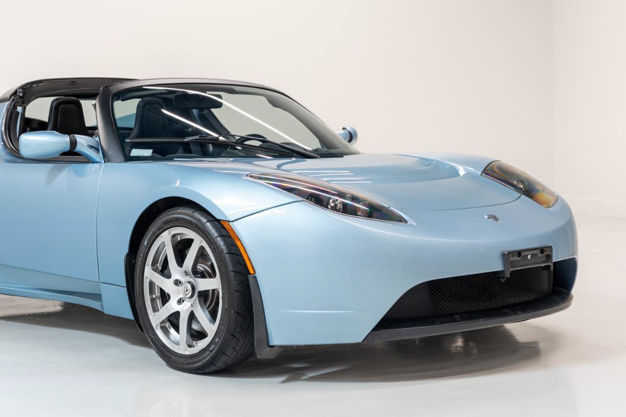 Used 2008 Tesla Roadster RWD image 10