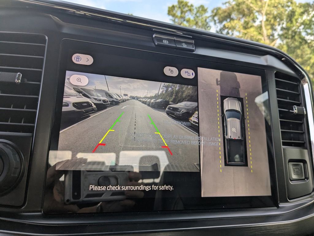 New 2026 Ford F250 Lariat w/ Black Appearance Package image 22