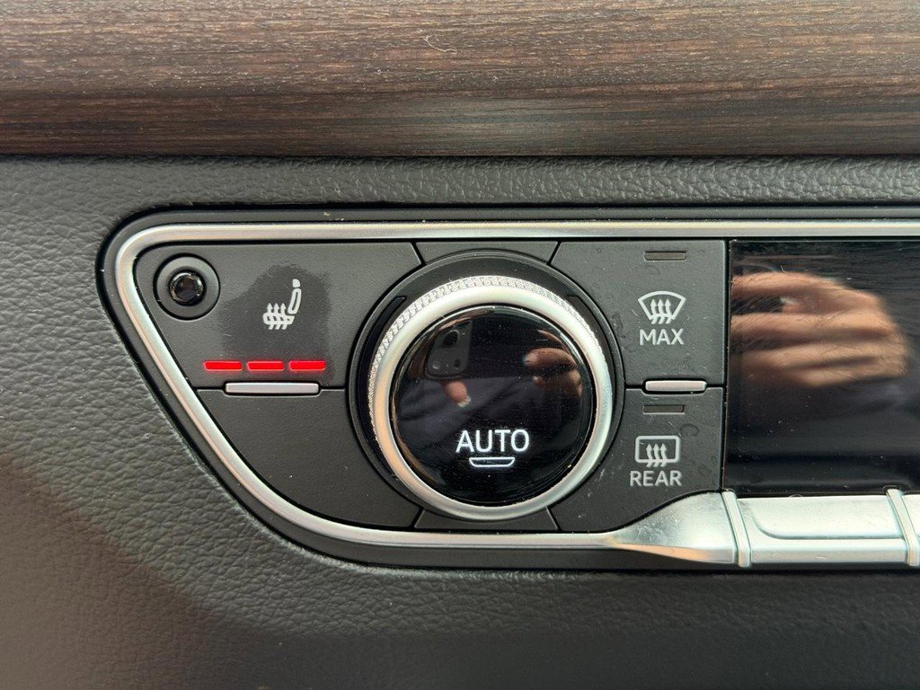 Used 2025 Audi Q5 2.0T Premium AWD/4WD image 22