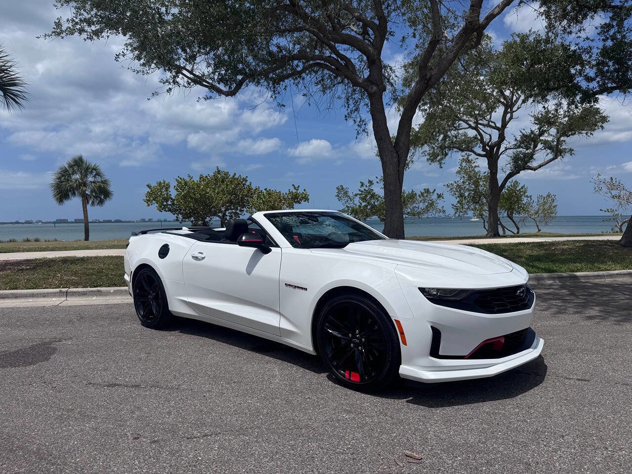 Used 2023 Chevrolet Camaro LT w/ Redline Edition RWD image 3