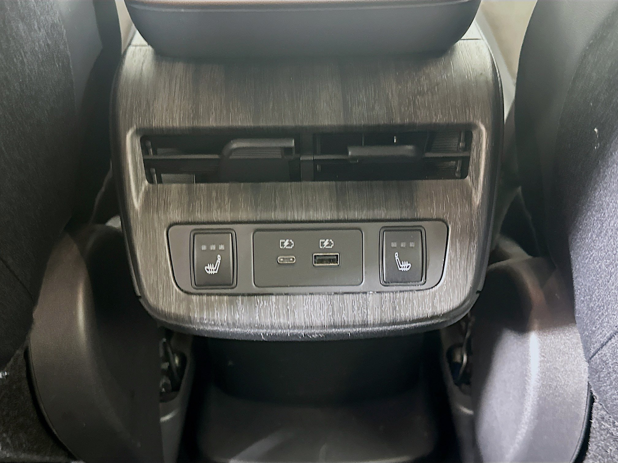Used 2023 Nissan Ariya FWD image 28