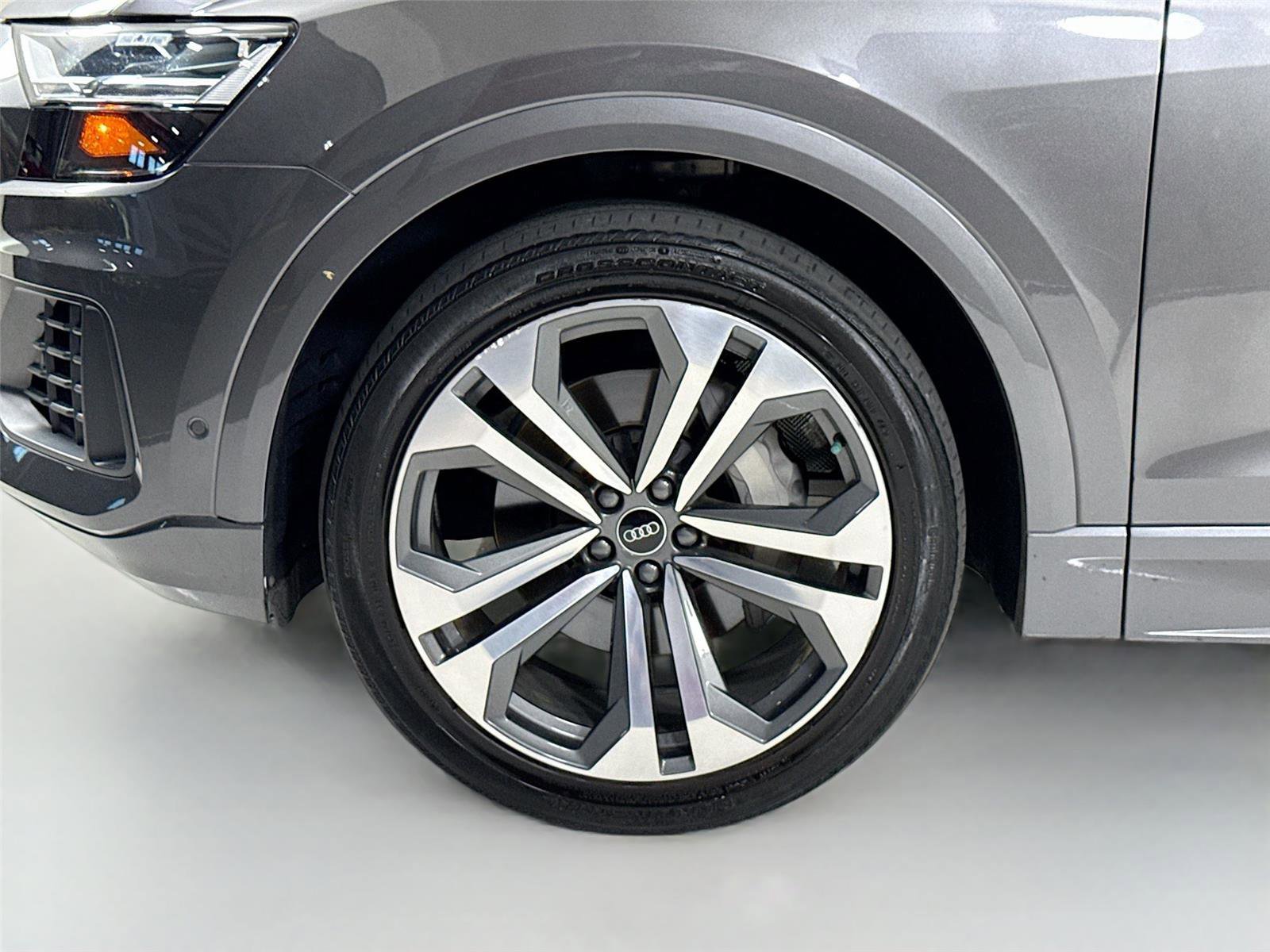 Used 2021 Audi Q8 Premium Plus image 38